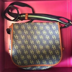 Dooney & Bourke crossbody canvas bag